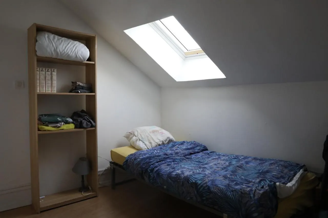Appartement Spacieux Lille 15 Hostel